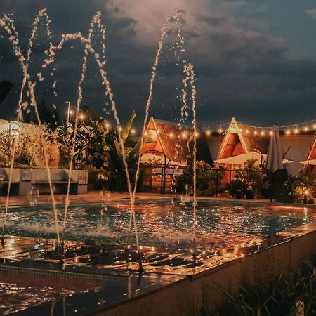 Urban Oasis Resort, Tarlac Exterior photo