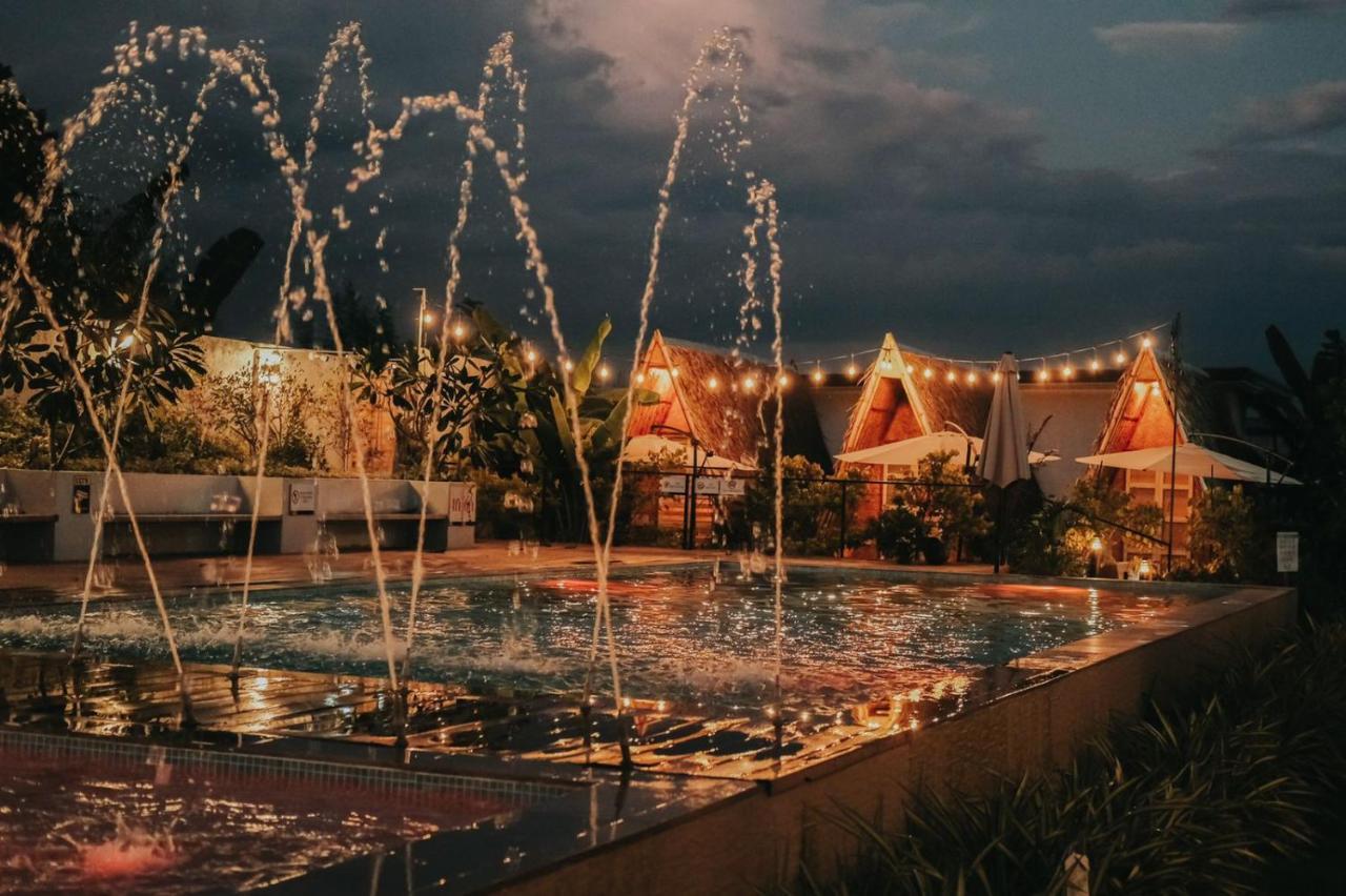 Urban Oasis Resort, Tarlac Exterior photo