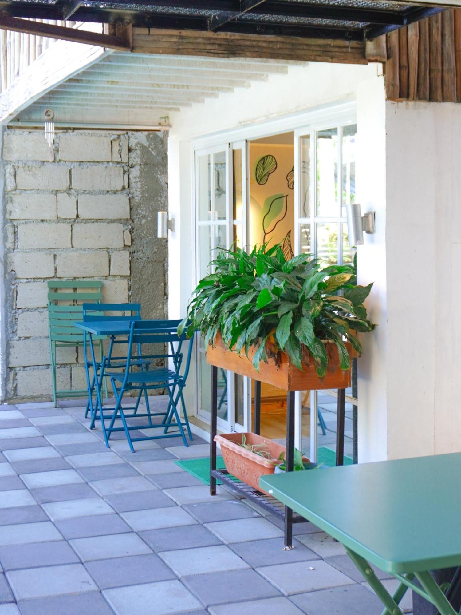 Urban Oasis Resort, Tarlac Exterior photo